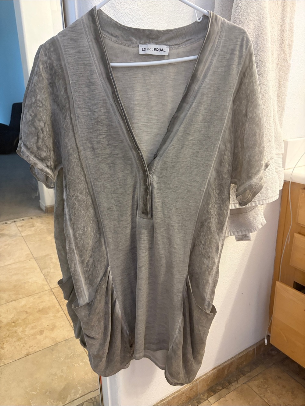 Women's Washed Gray V-Neck Tunic with pockets